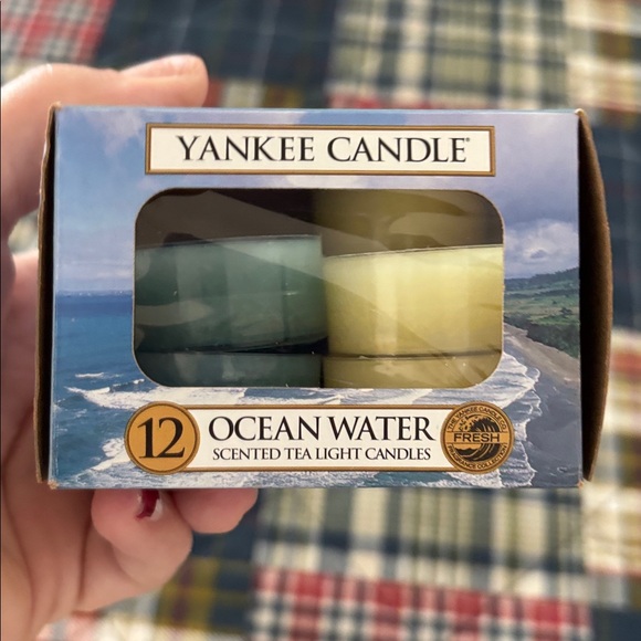 Yankee Candle Ocean Water Scented Tealight Candles - Picture 4 of 4